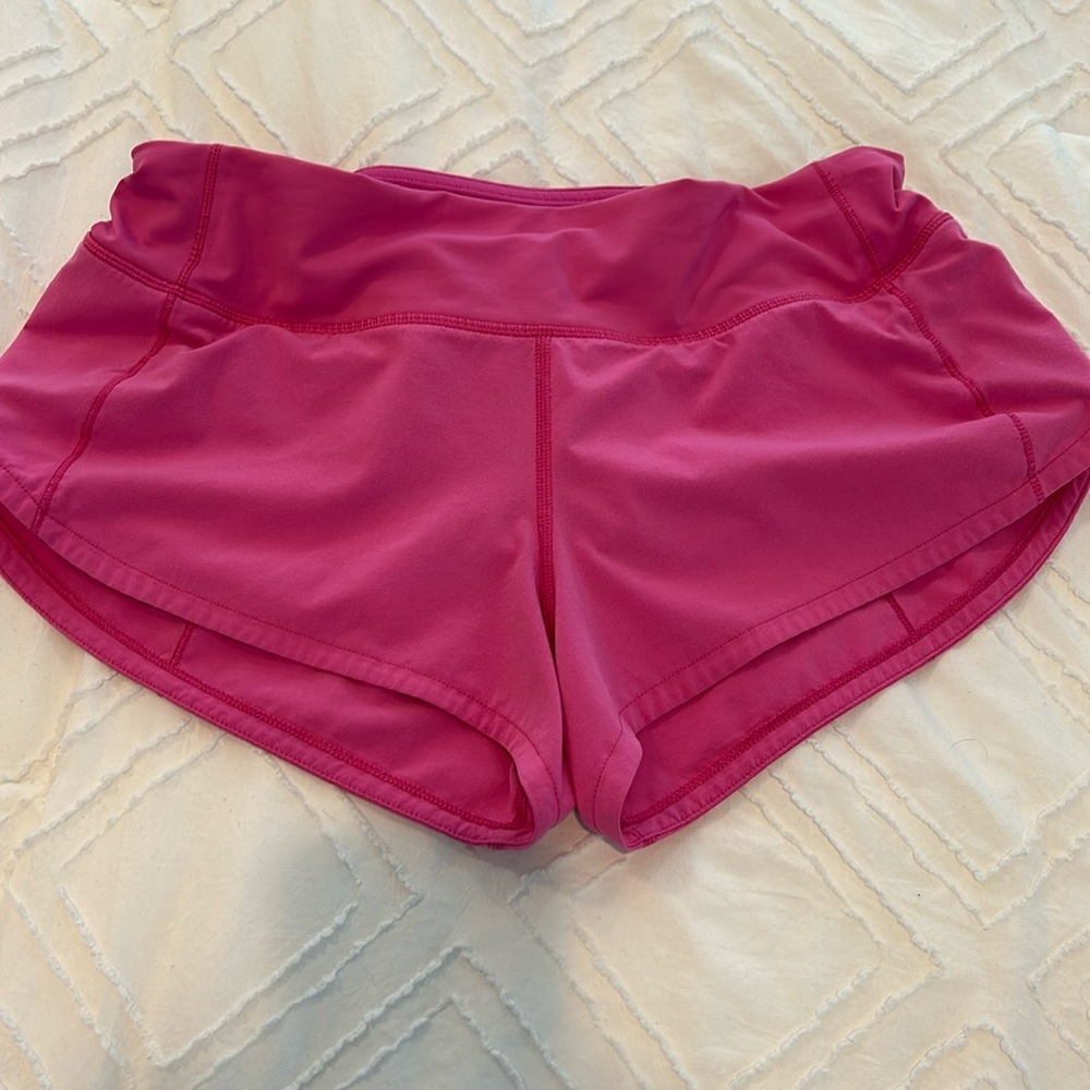 Lululemon pink short shorts